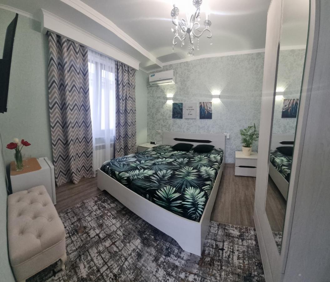 Гостевой Дом "Даниэлла" Hotel Gagra Luaran gambar